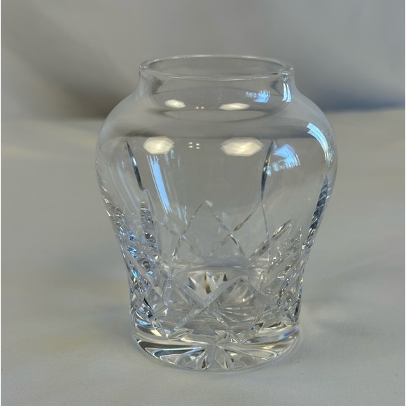 Atlantis Crystal Bud Vase - Picture 2 of 8